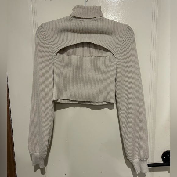SIZE 6 CUT OUT CROPPED JUMPER - Picture 2 of 4